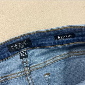 Judy Blue  slim fit red Buffalo